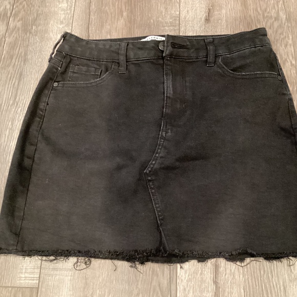 Celebrity Pink Denim Skirt, Size 3, Color Black - Picture 1 of 2